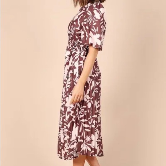 Petal &‎ Pup Wine Berry Floral Print V-Neck Cutout Midi Dress Size M - Picture 2 of 9